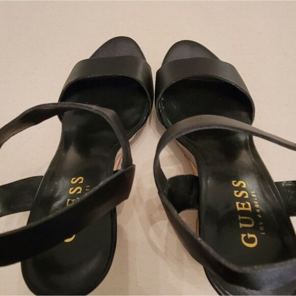 WOMEN"S GUESS WEDGE STYLE OPEN TOE SANDAL - Picture 11 of 16
